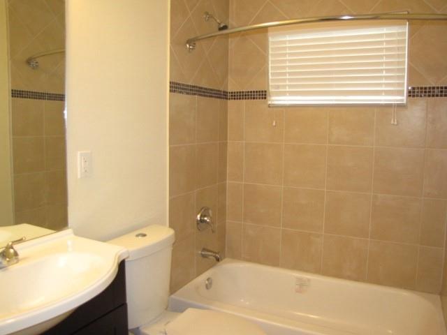 Building Photo - 805 Piedmont Ave NE