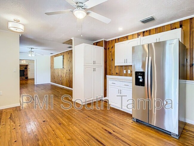 Building Photo - 9960 US-98