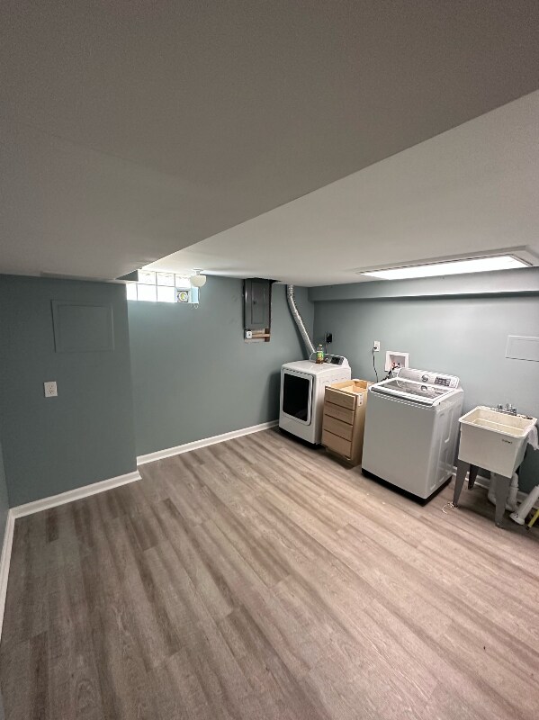 Building Photo - 1994 E 221st St