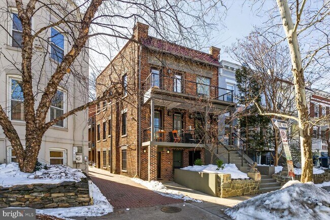 Building Photo - 424 Q St NW