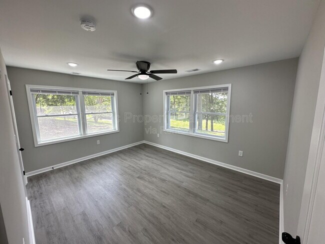 Building Photo - 12317 Metlock Rd