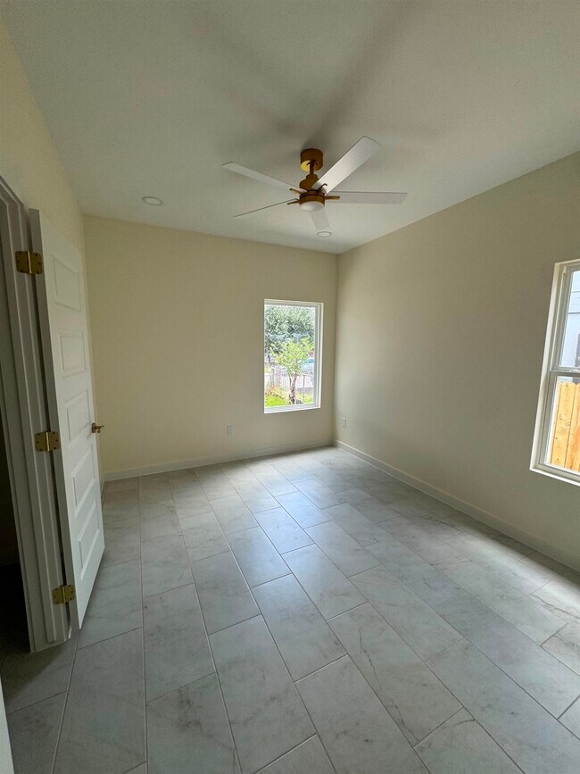 Building Photo - 3504 San Agustin Ave