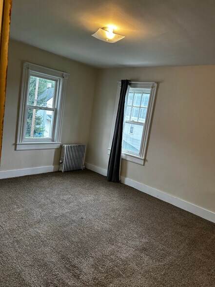 Building Photo - 1518 Meylert Ave