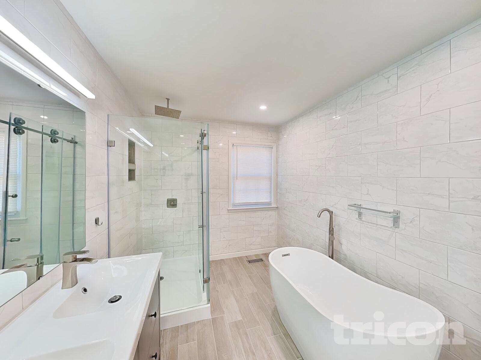 Building Photo - 2210 Weddington Rd