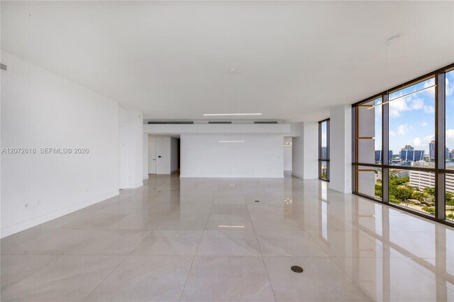 Building Photo - 17749 Collins Ave