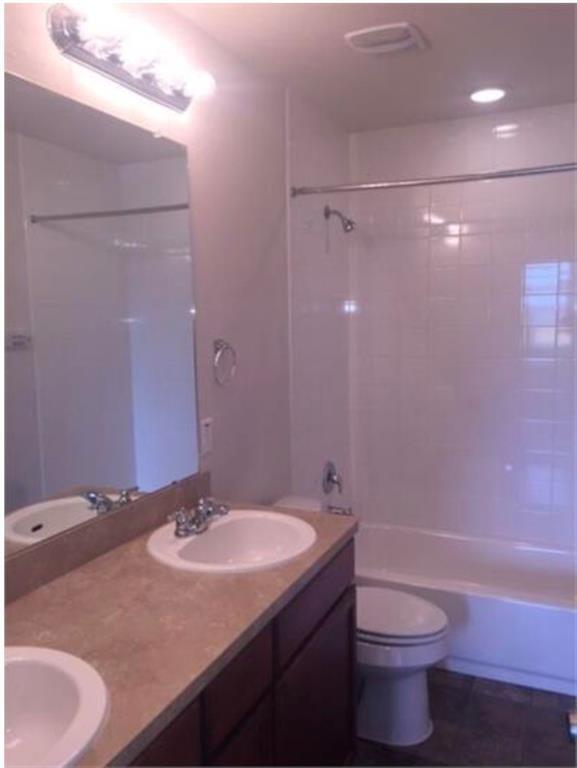 Building Photo - 105 Liberty Pl Cove