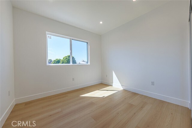 Building Photo - 2426 S West View St