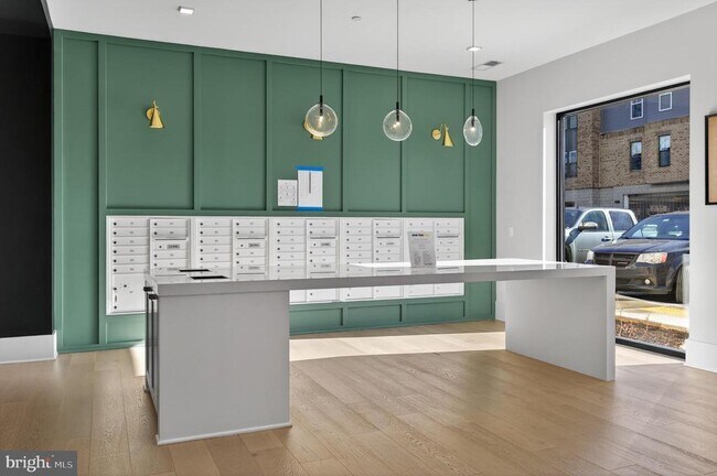 Building Photo - 76 Old Mill Bottom Rd N