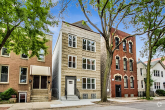 Building Photo - 815 S Carpenter St