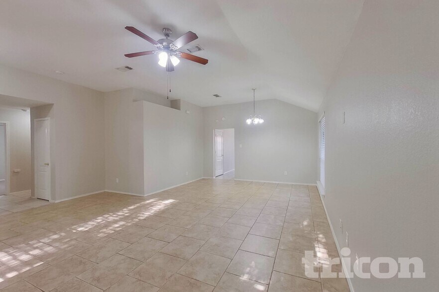 Building Photo - 8707 Woodrigg Dr