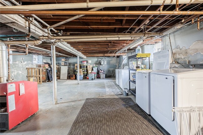 Building Photo - 257 Averill Ave