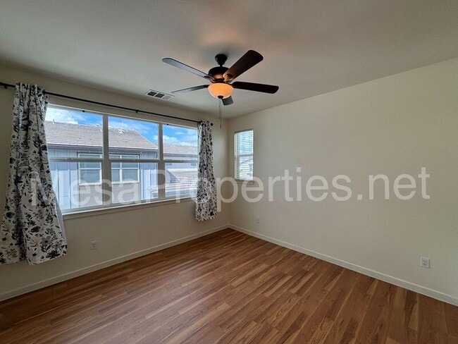 Building Photo - 11027 Serenity Dr
