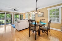 Building Photo - 1681 Weehaw Plantation Dr