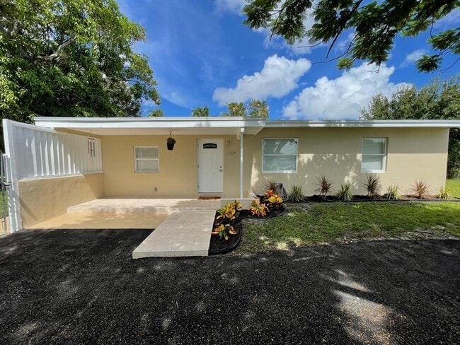 Primary Photo - 1809 NW 13th Ct