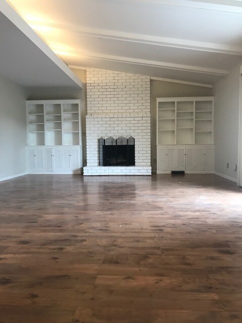 Building Photo - Great Two Bedroom, Two Bathroom home, Senior Living at Hacienda Carmel