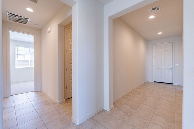 Building Photo - Luxury Living in McClellan Ranch: 4-Bedroo...