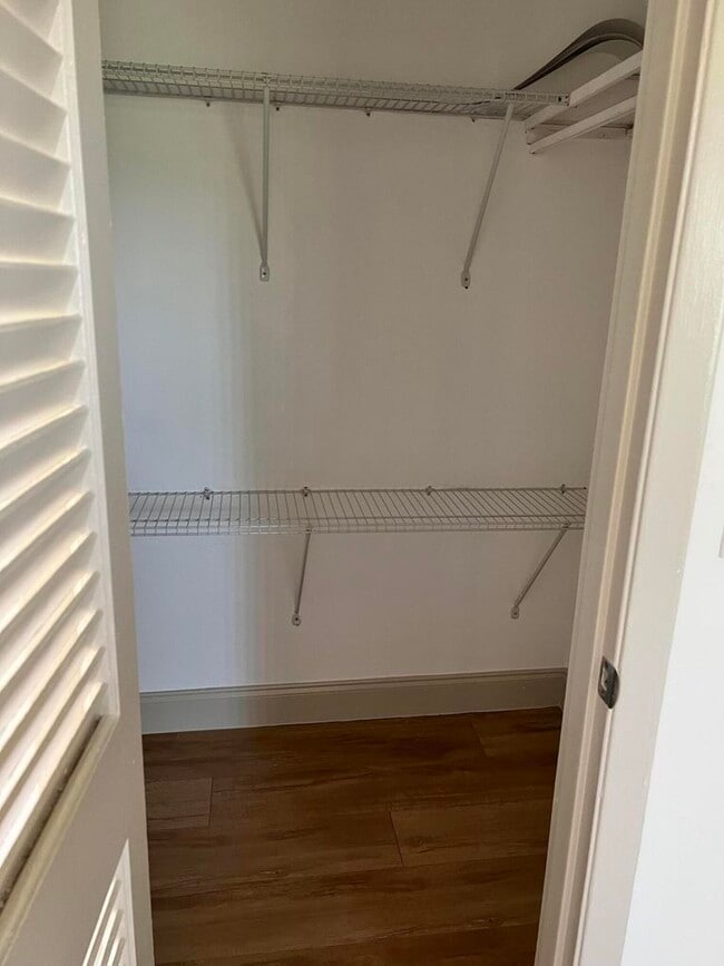 Building Photo - 644 NW 13th St