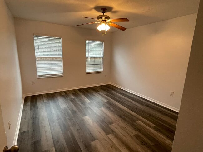 Building Photo - 4041 San Marino Blvd