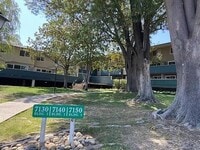 Building Photo - 7150 Rainbow Dr