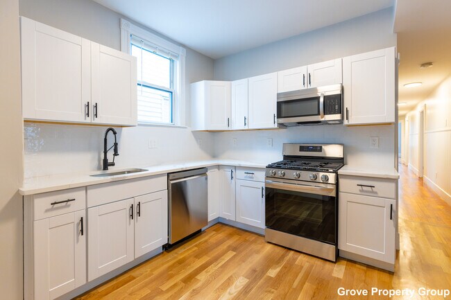 Primary Photo - 206 L St