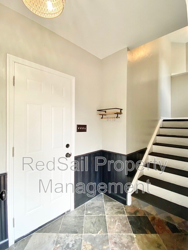 Building Photo - 256R Hunts Neck Rd
