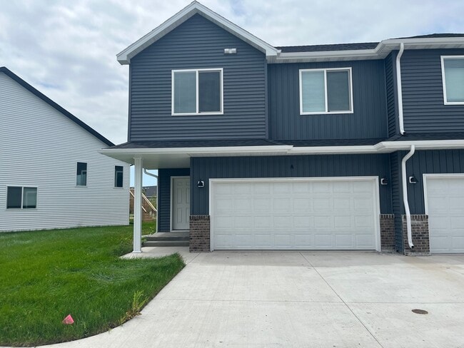 Building Photo - The Wilds Townhomes
