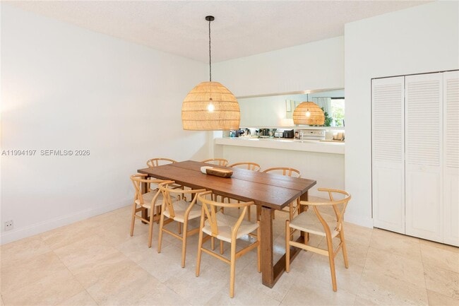 Building Photo - 251 Crandon Blvd