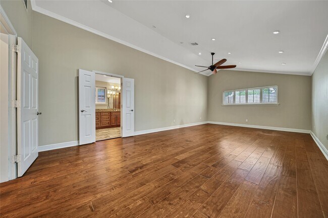 Building Photo - 5027 Twin Candle Dr