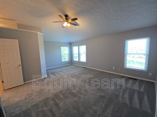 Building Photo - 6545 Farmbrooke Ct