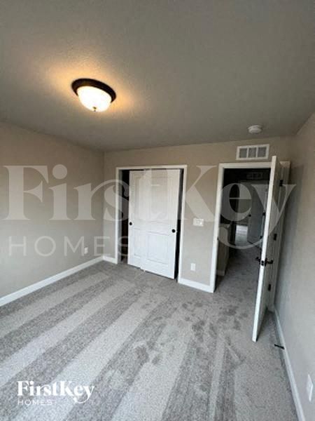 Building Photo - 10045 Luneth Dr