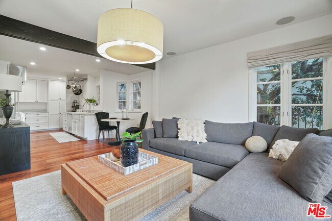 Building Photo - 1531 Marmont Ave