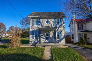 Building Photo - 7 Twin Brook Rd