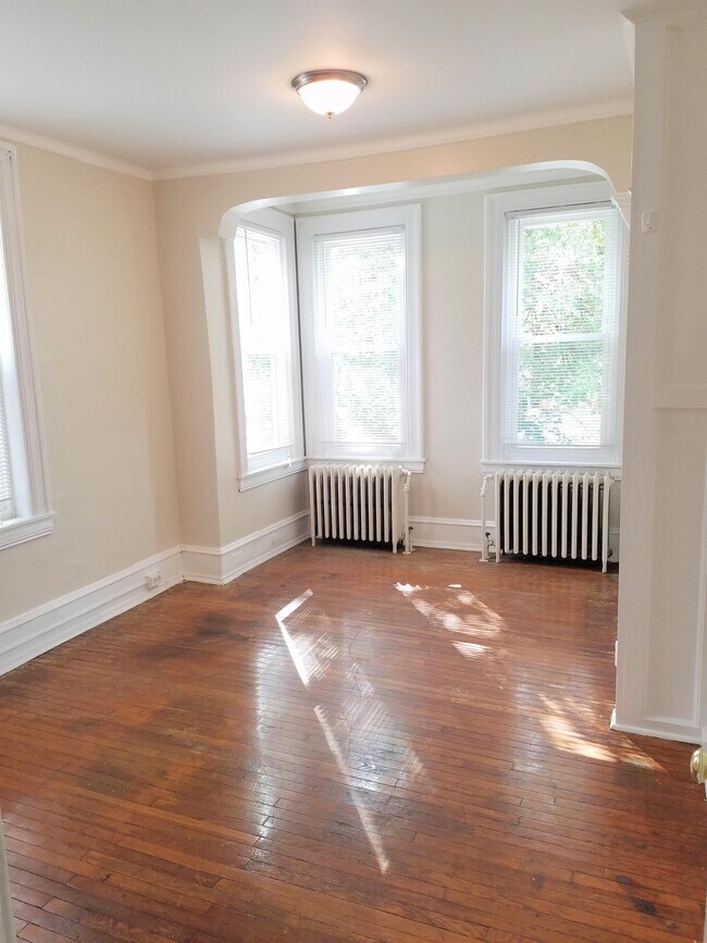 Building Photo - 3246 N 13th St