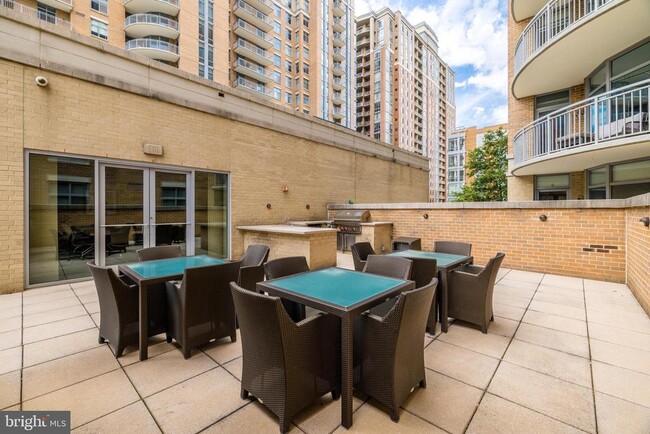 Building Photo - 11990 Market St