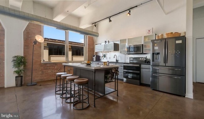 Building Photo - 444 N 4th St