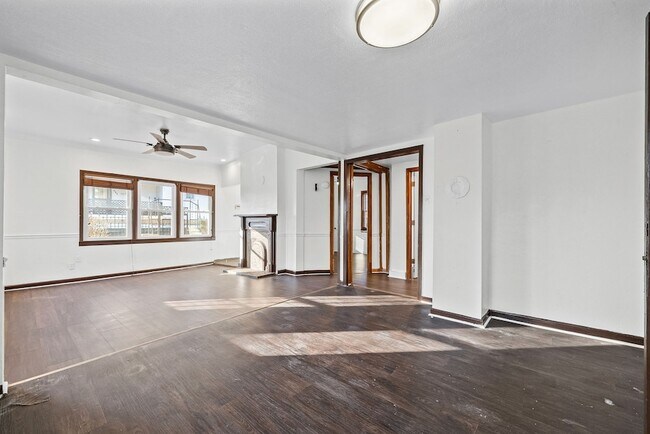 Building Photo - 211 St John St