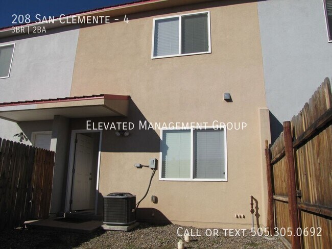 Building Photo - 208 San Clemente Ave
