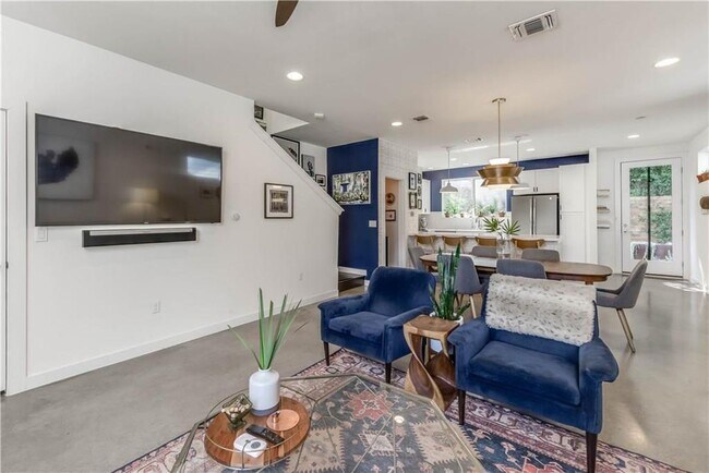 Building Photo - 3207 Aldwyche Dr