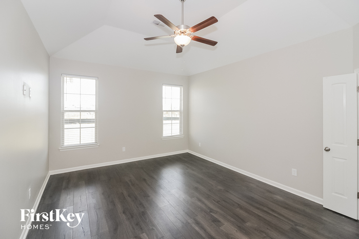 Building Photo - 150 Chesnut Rdg Dr