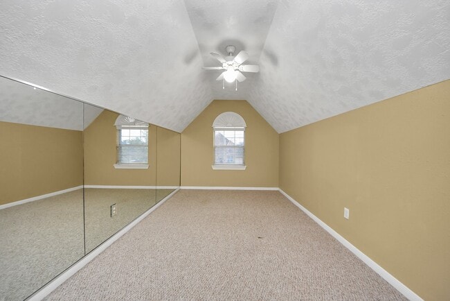 Building Photo - 12702 Silver Rod Ln