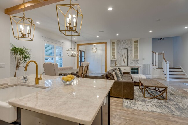 Building Photo - Franklin Home For Lease