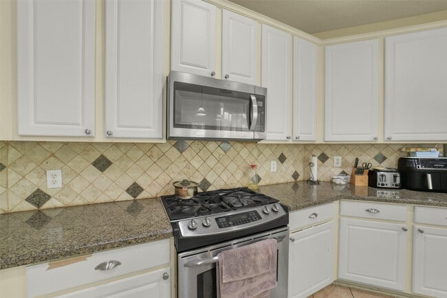 Building Photo - 22554 Bristolwood Ct