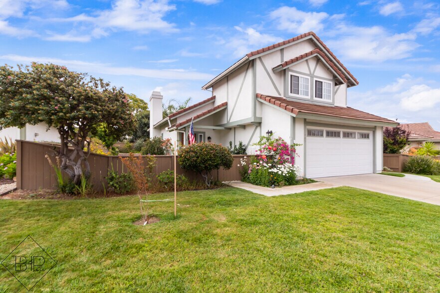 Front View - 1987 Willow Ridge Dr