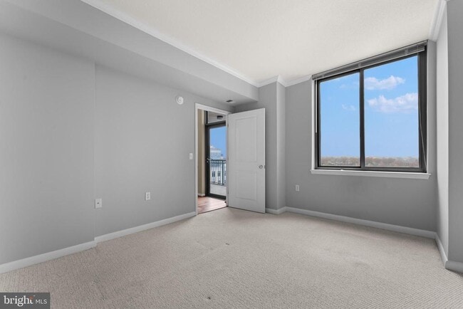 Building Photo - 851 N Glebe Rd