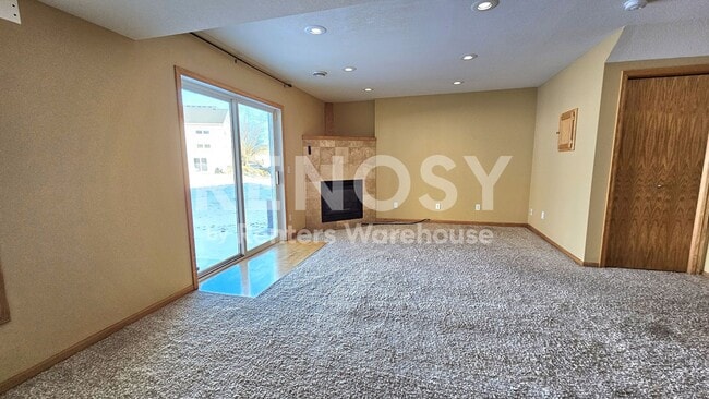 Building Photo - 7648 Century Blvd
