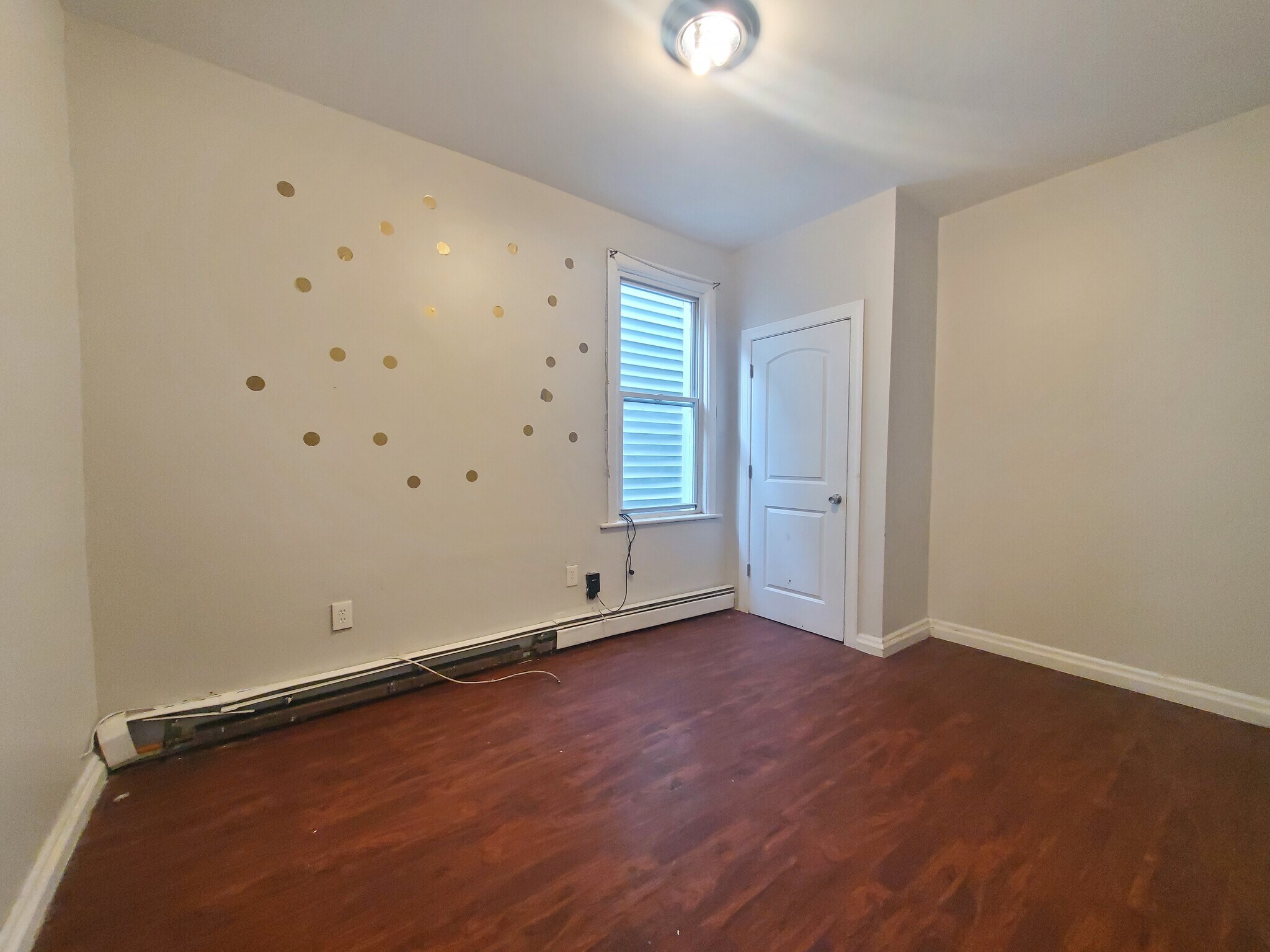 Building Photo - 221 Bayview Ave