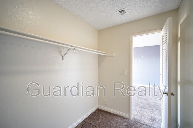 Building Photo - 2882 Calle Del Oro