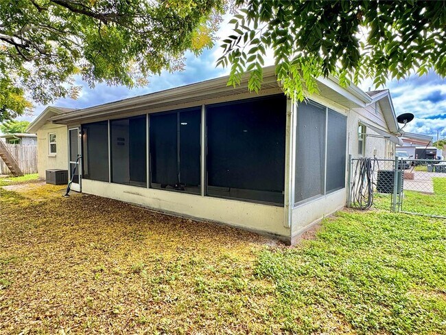 Building Photo - 7235 Potomac Dr