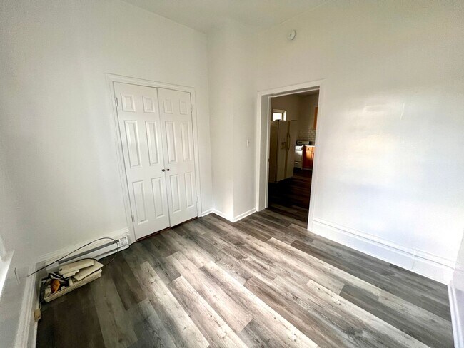 Building Photo - 505 Dawson Ave