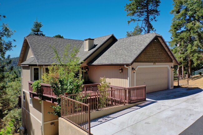 Building Photo - 26520 Walnut Hills Dr